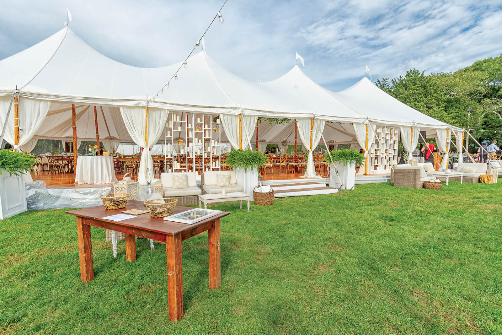 A whimsical wedding under a sailcloth tent - InTents